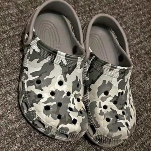 Camo Crocs J2 - Picture 1 of 2